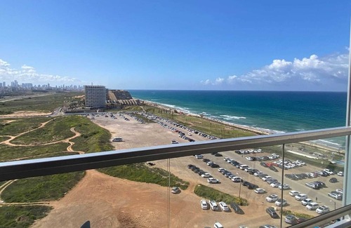 Herzliya Apartment | Luxury apartment by the beach
