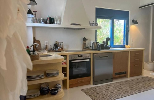 Kamilari Apartment | Luxury apartment in Crete with private pool, sea and mountain views.