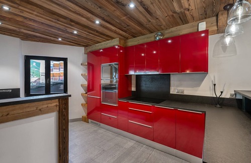 Val-d'Isere Apartment | Luxury apartment in Val-d'Isère with sauna, parking and WIFI