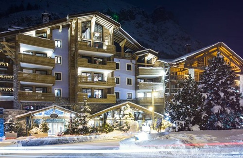 Val-d'Isere Apartment | Luxury apartment in Val-d'Isère with sauna, parking and WIFI