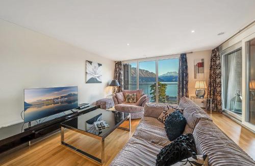 Montreux City Centre Apartment | Luxury Apartment in Montreux with Panoramic Views by GuestLee