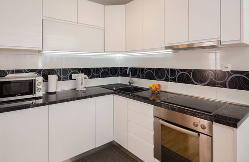 Bacvice Apartment | LUXURY APARTMENT MIRJANA with beautiful garden in the centre of Split