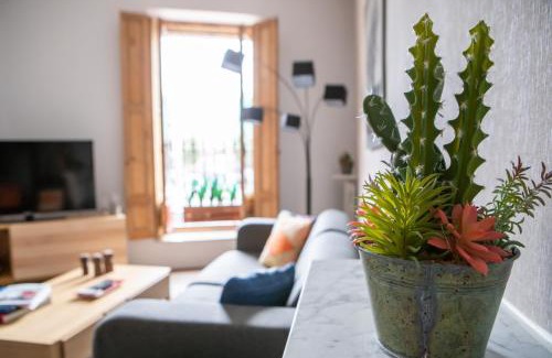 Centro Apartment | Luxury Apartment near Royal Palace
