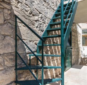 Split House | Luxury apartment Silvana with beautiful garden
