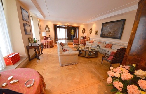 Rione VII Regola Apartment | Luxury apartment Via Giulia with private garden