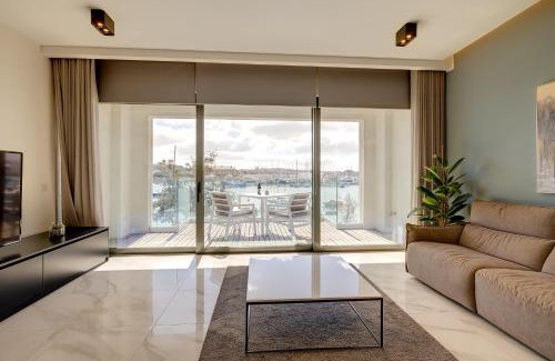 Sliema Apartment | Luxury Apartment with Valletta and Harbour Views