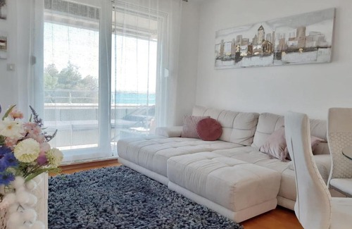 Znjan Apartment | Luxury Apartment Znjan Beach
