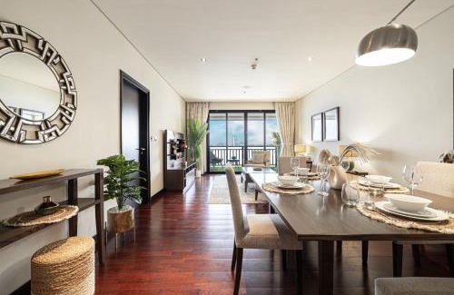 Palm Jumeirah Apartment | Luxury Apartments in Anantara Resort with Stunning Burj AlArab & Sea Views