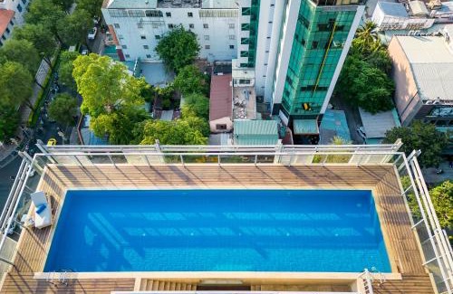 District 1 Apartment | Luxury Apartments with Rooftop Pool & Gym - Avalon