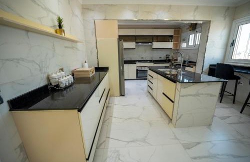 Agouza Apartment | Luxury Apt with Stunning View