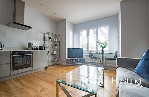 Ascot Apartment | Luxury Ascot Apartment Close To Racecourse No 1