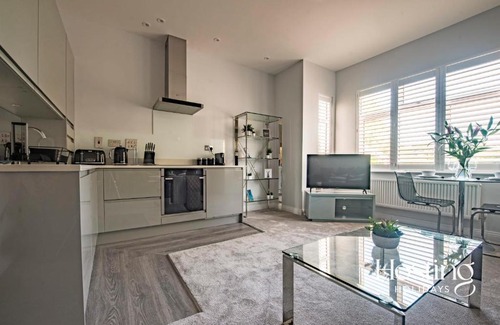 Ascot Apartment | Luxury Ascot Apartment Close To Racecourse No 6