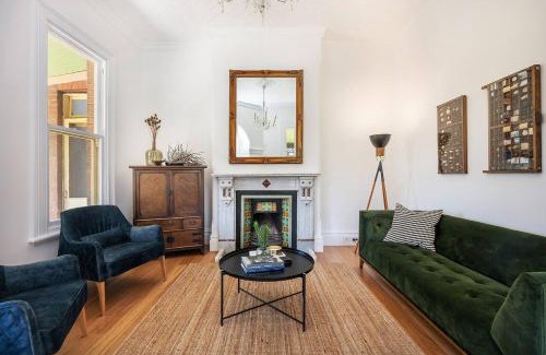 Central Mudgee House | Luxury at Lauralla - An Elegant Victorian Escape