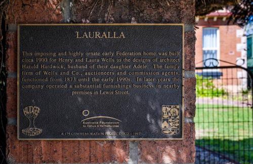 Central Mudgee House | Luxury at Lauralla - An Elegant Victorian Escape