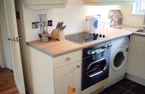 Polzeath Cottage | Luxury beach cottage only 100 meters from the beach in Polzeath. Sleeps 4