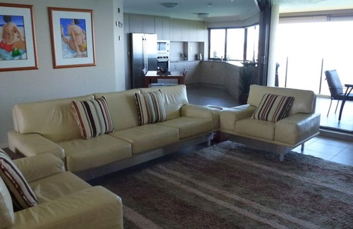 Buddina Apartment | Luxury Beach Front Apartment With Breathtaking Views