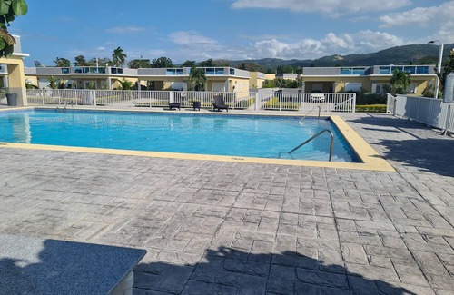 St. Ann's Bay Villa | Luxury Beach Front 3 Bed/2 Bath at Marina Villas