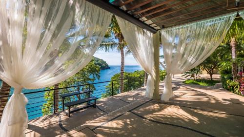 Boca de Tomatlan Villa | Luxury Beach Frontage Villa with amazing views for Rent