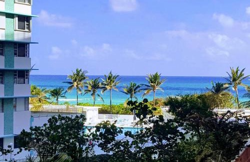 Mid Beach Apartment | Luxury Beach Resort - HORA RENTALS
