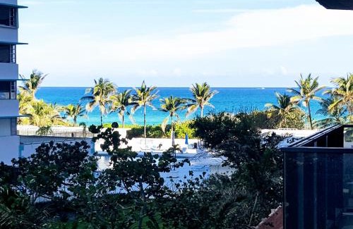 Mid Beach Apartment | Luxury Beach Resort - HORA RENTALS