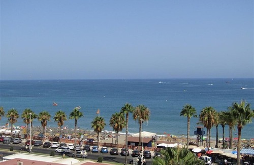 Torrequebrada Apartment | Luxury beachfront apartment in Benalmadena Costa