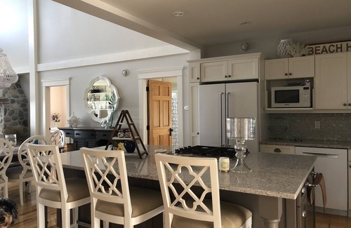 Summerville Centre House | Luxury Beachfront Home with Expansive Ocean Views