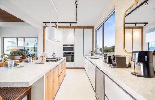 Sero Colorado Apartment | Luxury Beachfront Oasis Infinity Pool Hot Tub BBQ-TLS
