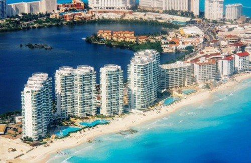 Punta Cancun Condo | Luxury Beachfront SKYVILLA/Sleep 10/Oct & Nov SALE -30% OFF