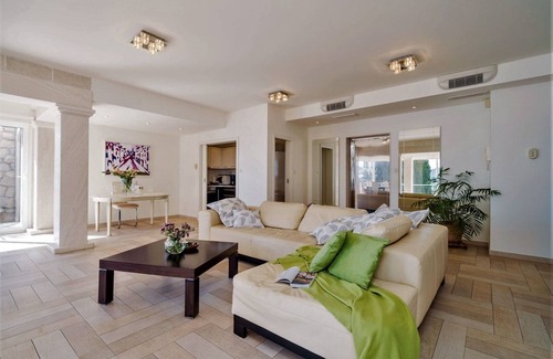 Municipality of Dubrovnik Villa | Luxury Beachfront Villa Dubrovnik Palace with private pool and jacuzzi in Dubrovnik