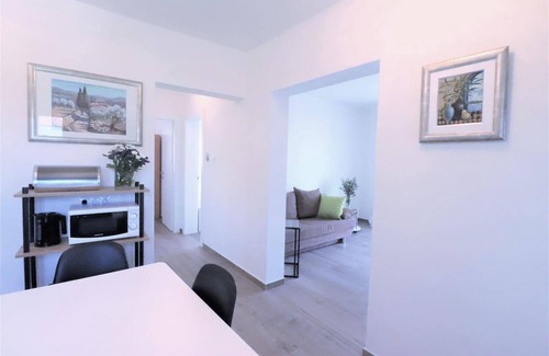 Businci Villa | Luxury Beachfront Villa With Pool for two Families