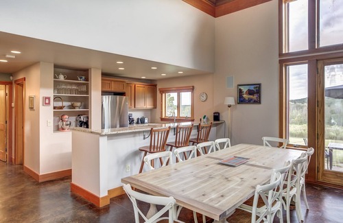 Richmond Villa | LUXURY BERKSHIRES RETREAT - Family Compound! - 2 separate but attached homes!