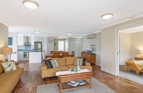 Narooma Apartment | Luxury Boardwalk Apartment - Unit 7