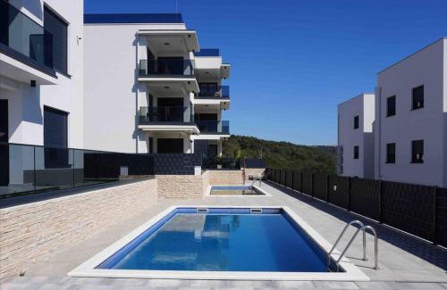 Businci Apartment | Luxury boho-loft with seaview and pool