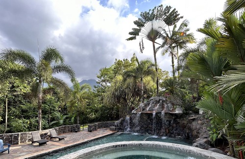Palma Cabin | Luxury Cabin with Jacuzzi and Pool in La Fortuna