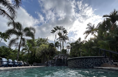 Palma Cabin | Luxury Cabin with Jacuzzi and Pool in La Fortuna