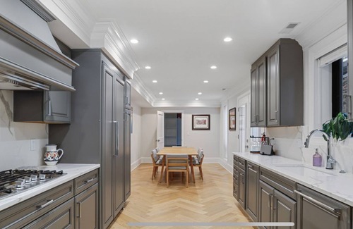 Capitol Hill House | Luxury Capitol Hill Home steps from US Capitol. 4BR 4.5 Bath Patio and Deck