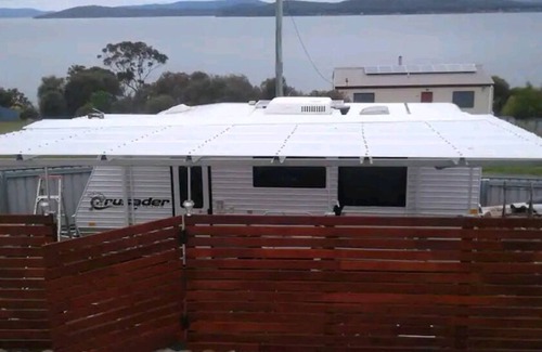 Primrose Sands House | luxury caravan great views
