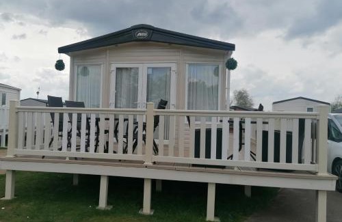 Tattershall Other | Luxury Caravan with Hot tub on Tattershall lakes