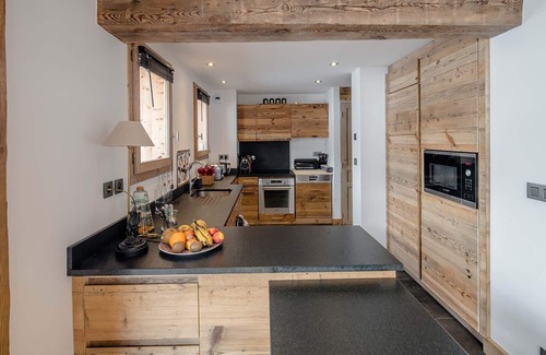 Meribel Centre Ski Chalet | Luxury chalet Méribel center 240m2 with spa and sauna