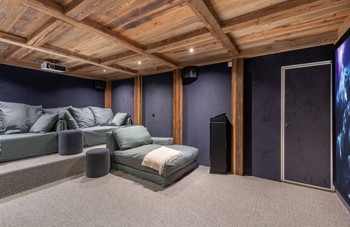 Les Belleville Ski Chalet | Luxury Chalet: Pool, Jacuzzi, Sauna, Hammam – Sleeps 14 – Close to Slopes