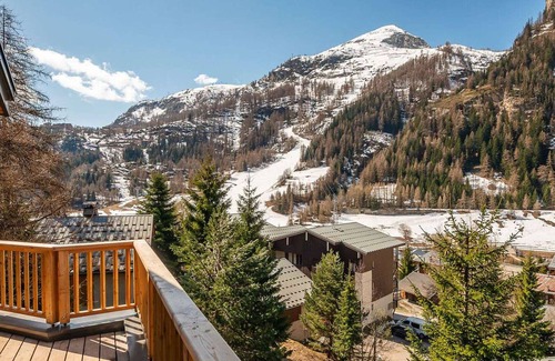 Les Brevieres Ski Chalet | Luxury Chalet with 6 Suites, Pool, Jacuzzi, and Sauna - Tignes