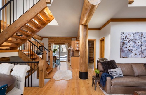 Whistler Ski Chalet | Luxury Chalet with Mountain Views Near Ski Lifts, Beside Bike Trails on Creek