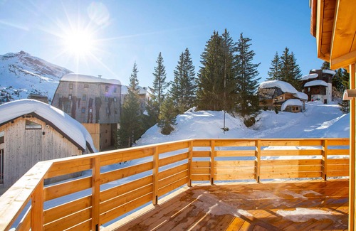 Avoriaz Ski Chalet | Luxury Chalet with Sauna and Fireplace in Central Avoriaz for 12 Guests
