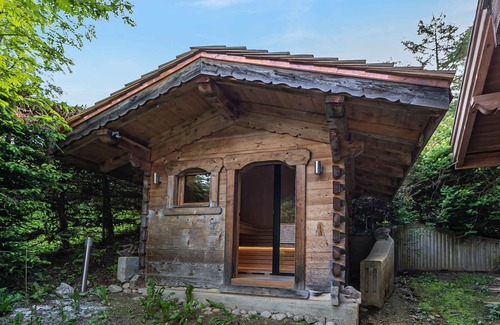 Le Planellet Ski Chalet | Luxury Chalet with Sauna and Garden near Mont d'Arbois Skilift in Megève