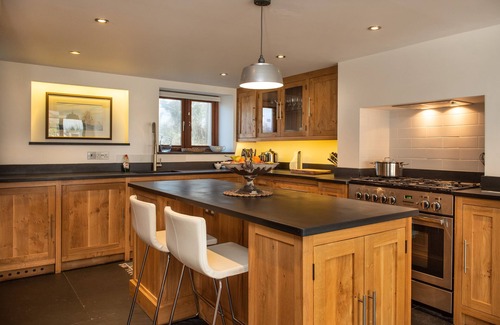 Bude Cottage | Luxury Character Cottage, less than 5 mins walk to the North Cornwall Coast