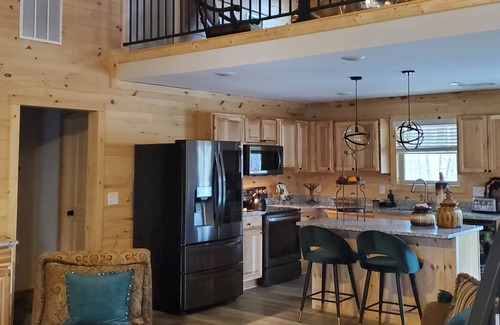 Ranger Cabin | Luxury Chic Cabin Nestled in Talking Rock Creek Resort