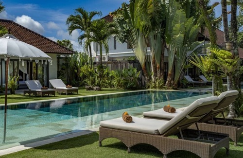 Seminyak Villa | Luxury Complex 16 BR in the heart of Seminyak