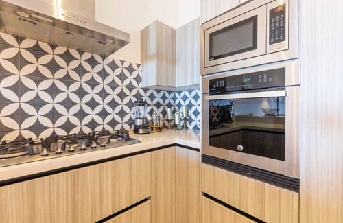 Cerritos Condo | Luxury Condo + Breathtaking Ocean Views @ Cerritos