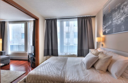 International District Apartment | Luxury Condo Old Port/Convention Centre/Downtown 5