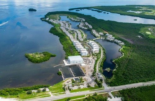 Whitney Beach Apartment | Luxury Condo on Anna Maria Sound w/Water View!